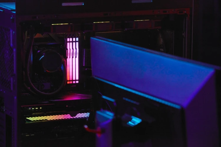 Pamięć RAM Kingston Fury Beast RGB 32GB 5600MHz DDR5 CL36 DIMM